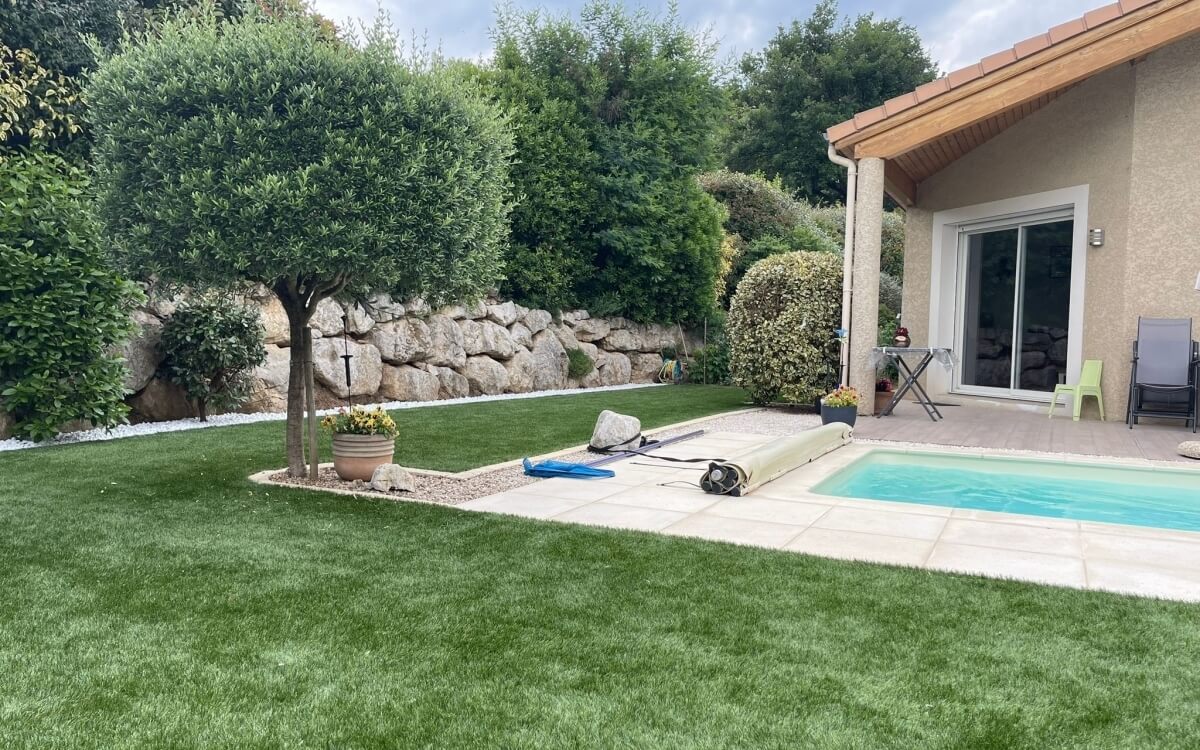 Cration Plage de piscine en Dm green - Drme ralise le 11/06/2025