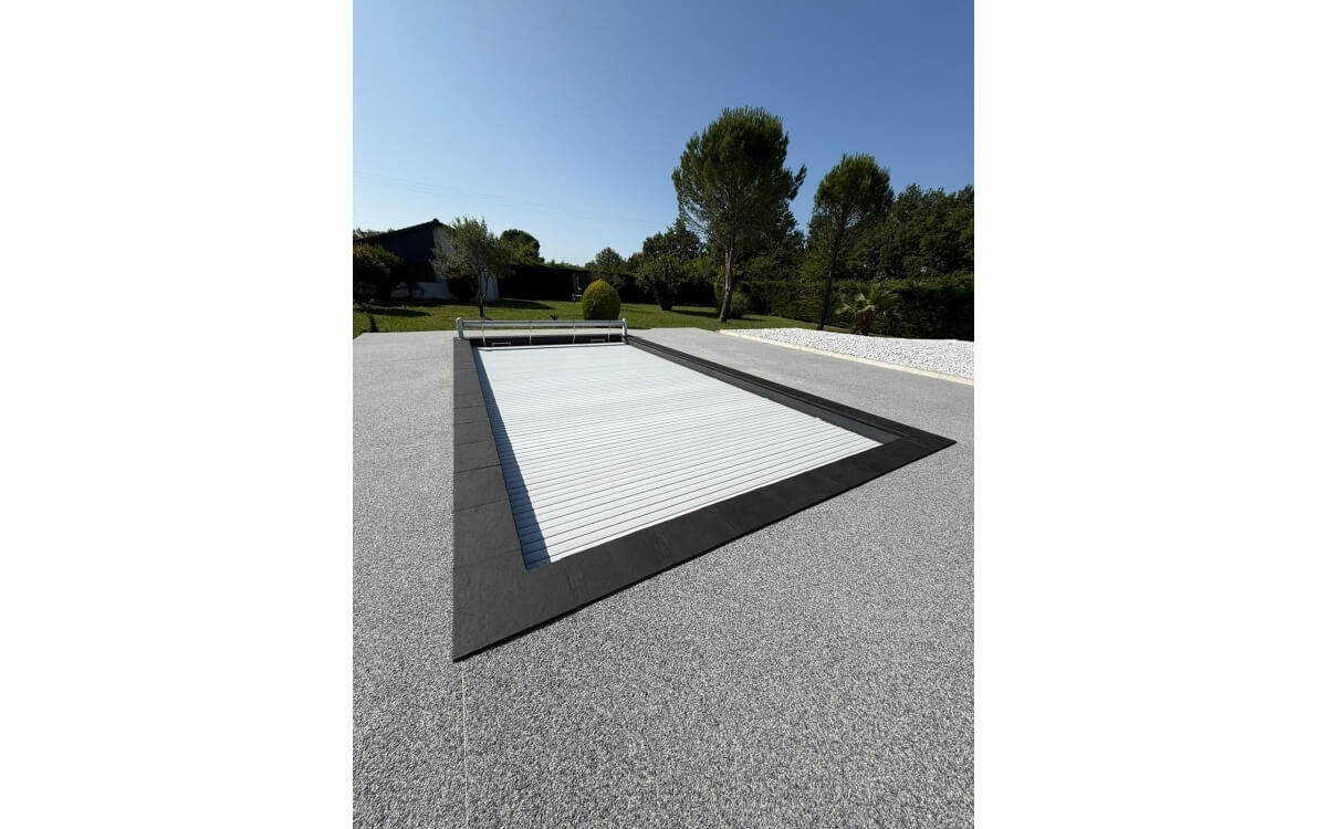 Ralisation Plage de piscine en Hydrostar  FAUCH conue le 22/04/2025