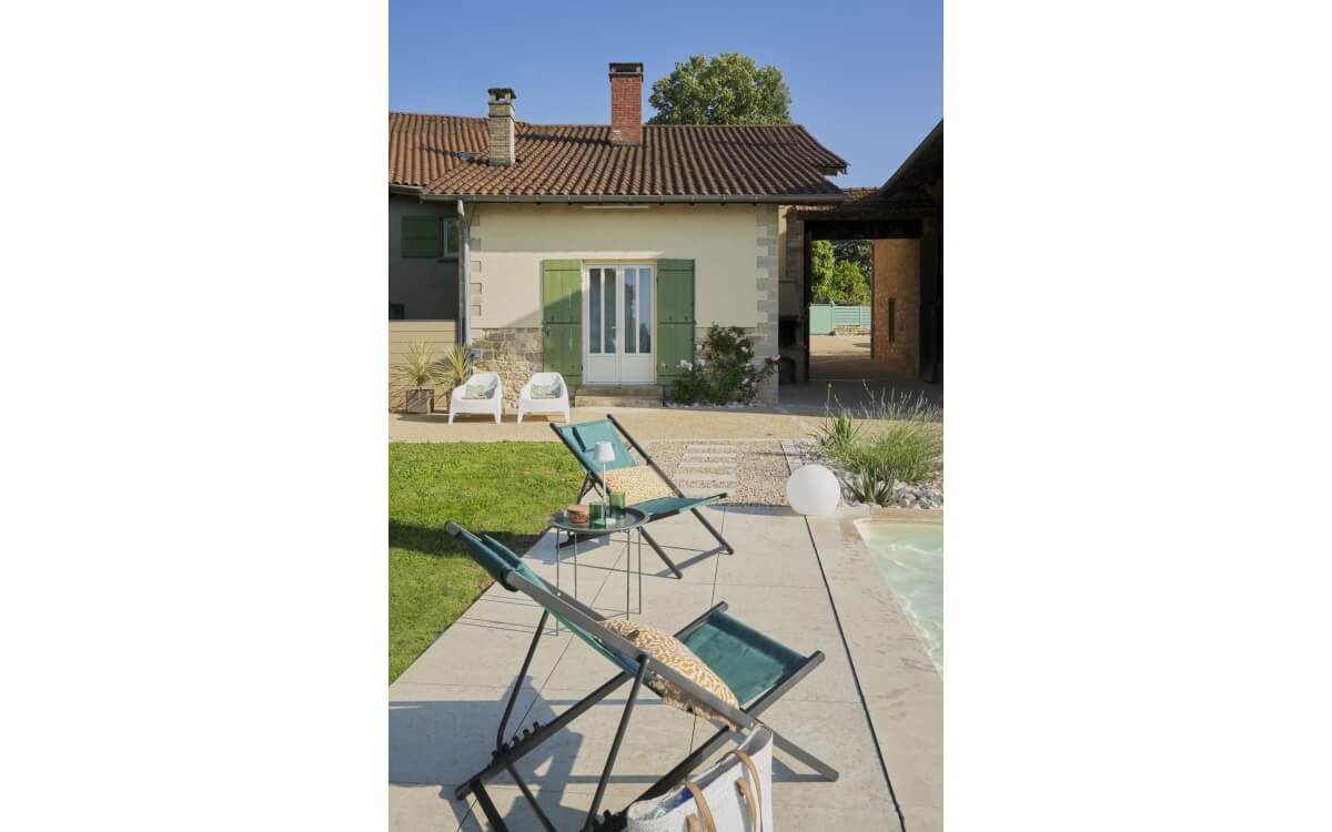 Ralisation Plage de piscine   Val Revermont cre le 18/04/2023