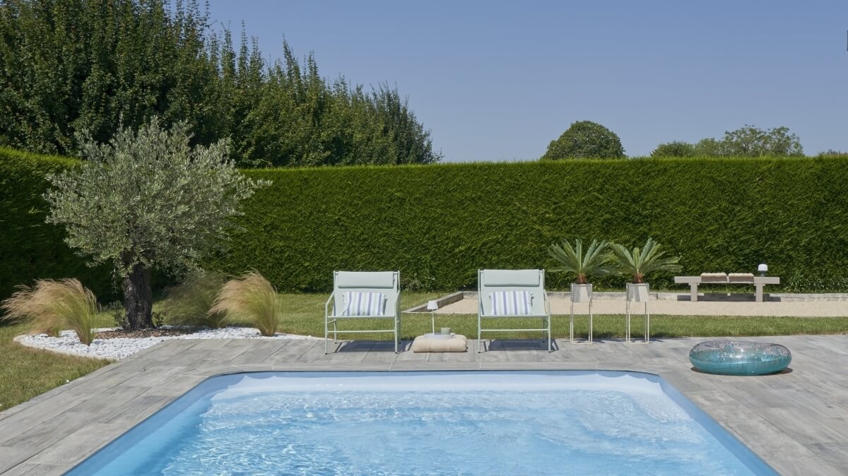 Conception Plage de piscine   Polliat ralise le 15/12/2022