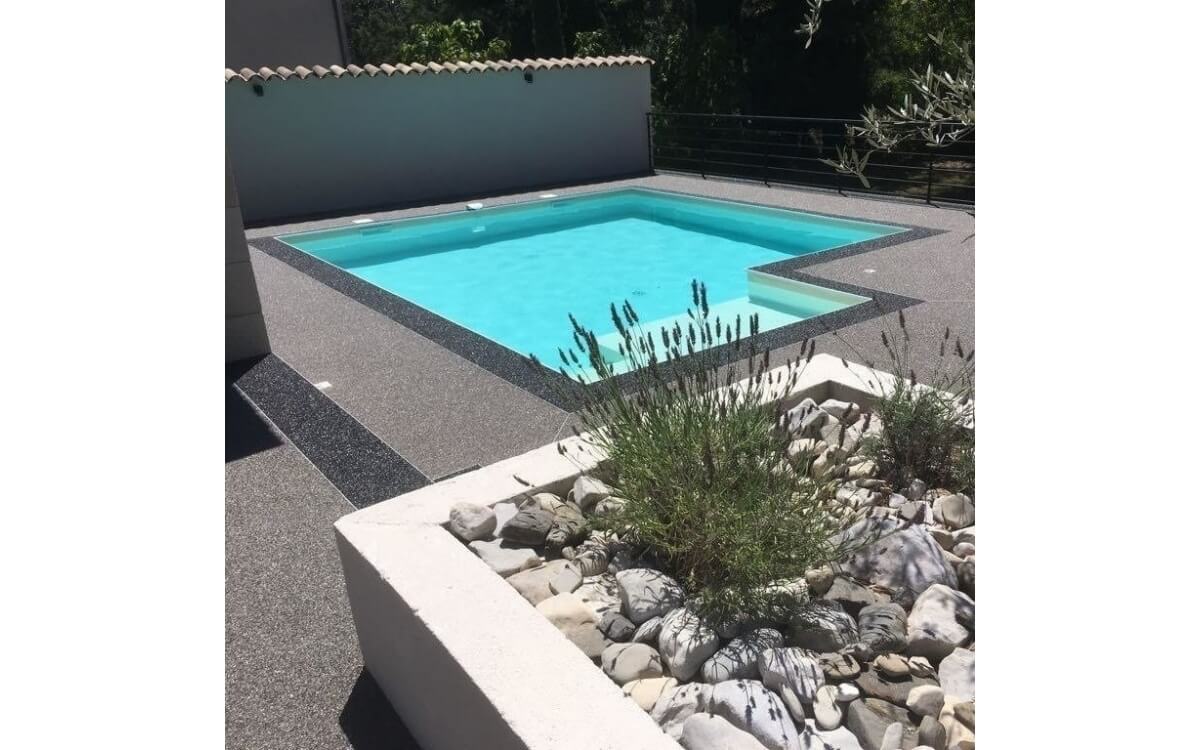 Cr�ation Plage de piscine en Hydrostar� - Lot et Garonne