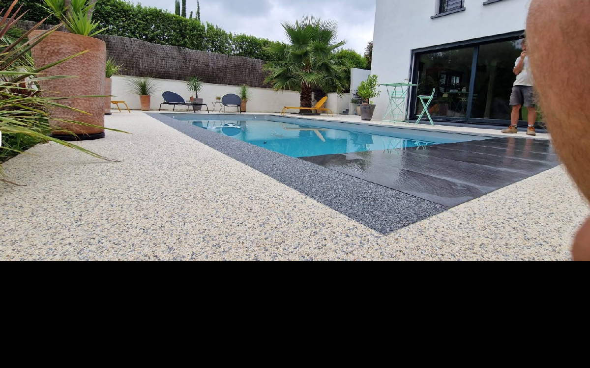 Cr�ation Plage de piscine en Hydrostar� et Min�ralstar � - Lot et Garonne
