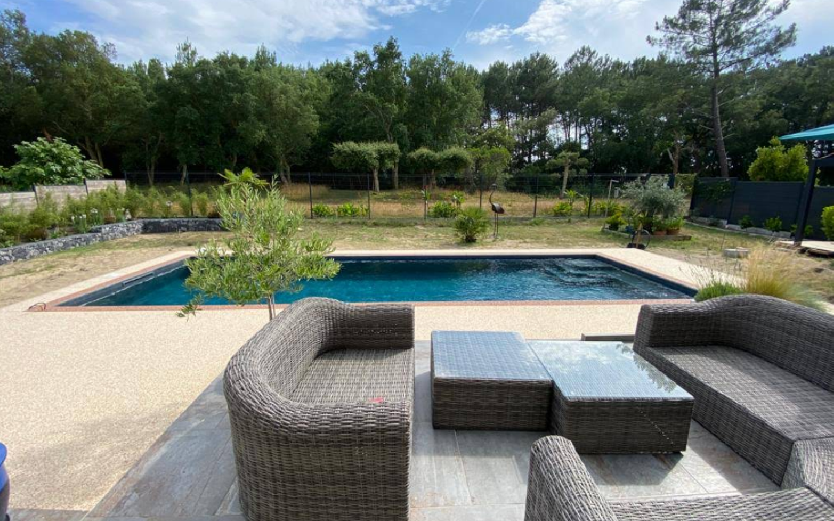 Conception Plage de piscine en Min�ralstar � - Lot et Garonne