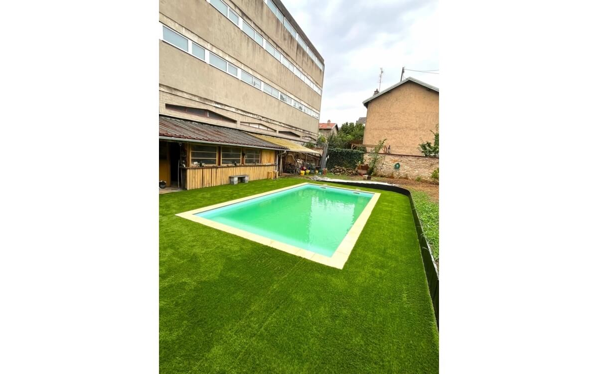 Conception Plage de piscine en Dm green� et gr�s c�rame - Meurthe et Moselle r�alis�e le 29/08/2025