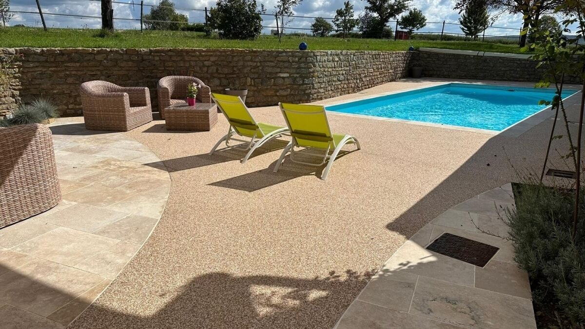 Conception Plage de piscine en dallage et Hydrostar - Sa�ne-et-Loire cr��e le 13/09/2024
