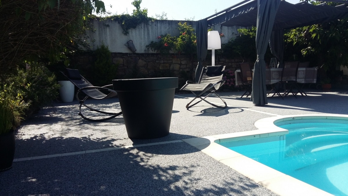 Cration Plage de piscine en Hydrostar - Entreprise Chierici - Aveyron ralise le 12/09/2018