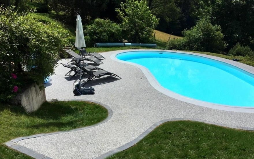 Cration Plage de piscine en Minralstar - Entreprise Alle du Lac - Haute Savoie conue le 21/11/2018