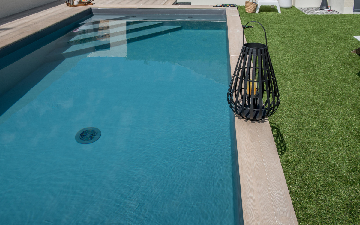 Conception Plage de piscine en DM Green et boib  72300 cre le 31/08/2020