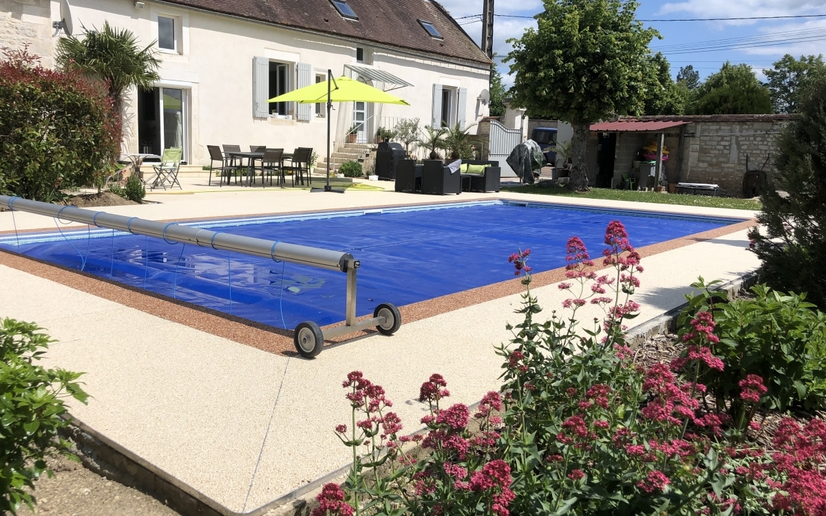 Création Plage de piscine en Hydrostar® - Yonne conçue le 29/05/2023
