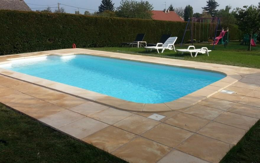 Ralisation Plage de piscine en dallage et pavage  Saint-Loup-de-Varennes cre le 30/04/2025