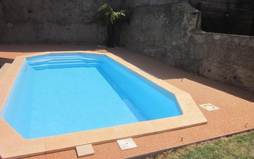 Ralisation Plage de piscine en Hydrostar  Mars la Tour cre le 30/04/2025