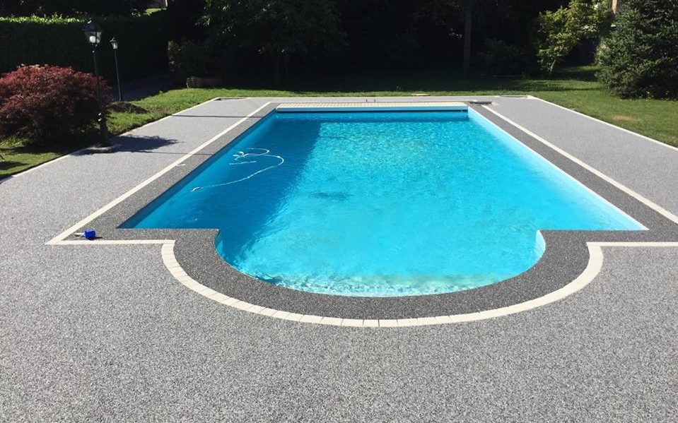 Conception Plage de piscine en Hydrostar  Saint-Christophe-sur-Guiers