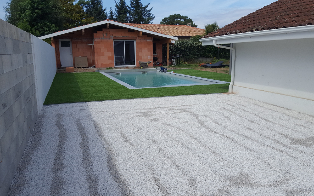 Cration Plage de piscine en Alvostar et DM Green  Tarnos  ralise le 01/05/2025