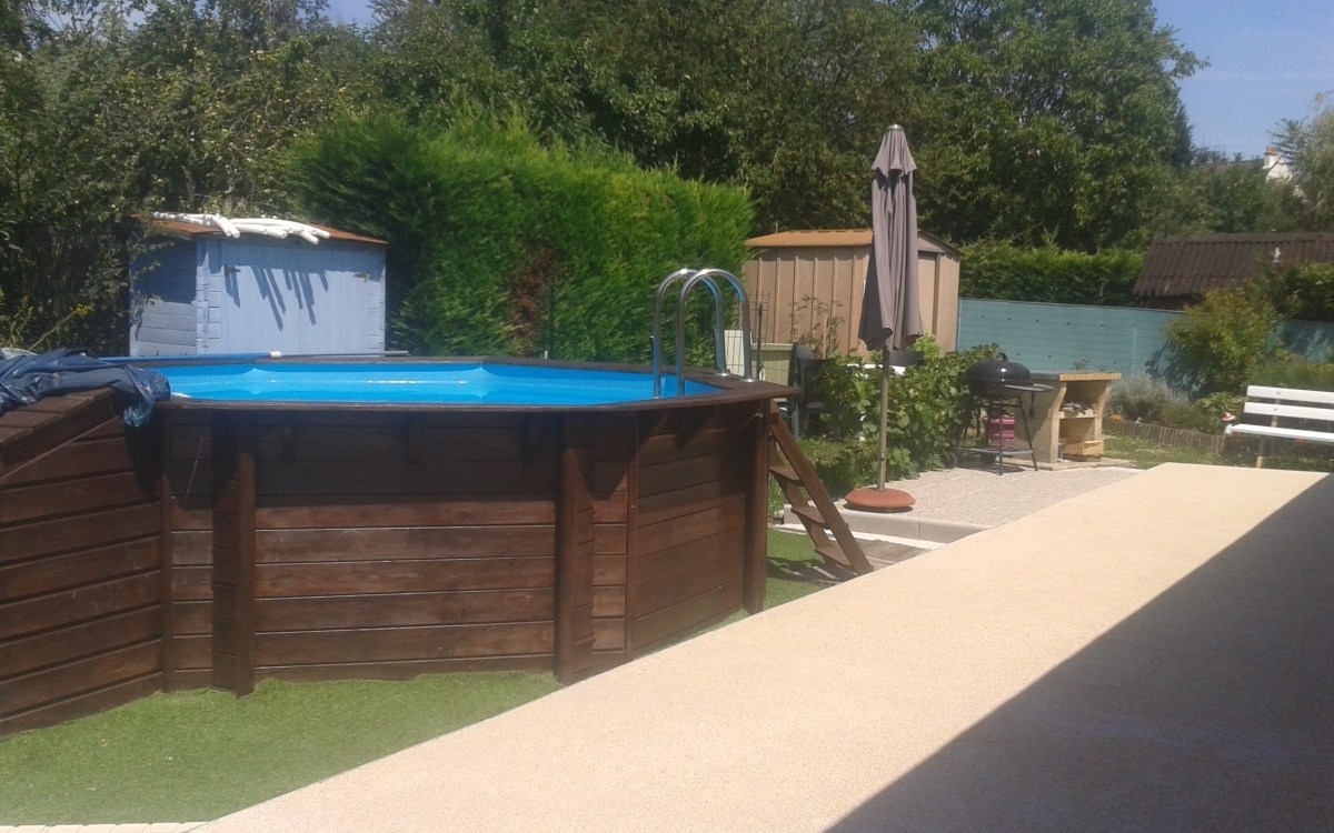 Conception Plage de piscine en Hydrostar  Melun ralise le 19/10/2025