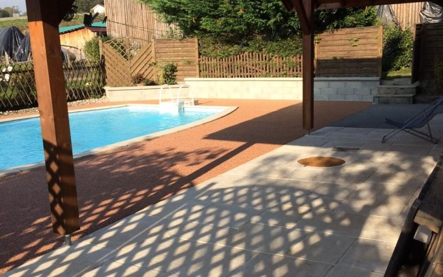 Ralisation Plage de piscine en Hydrostar  Charncles conue le 01/05/2025