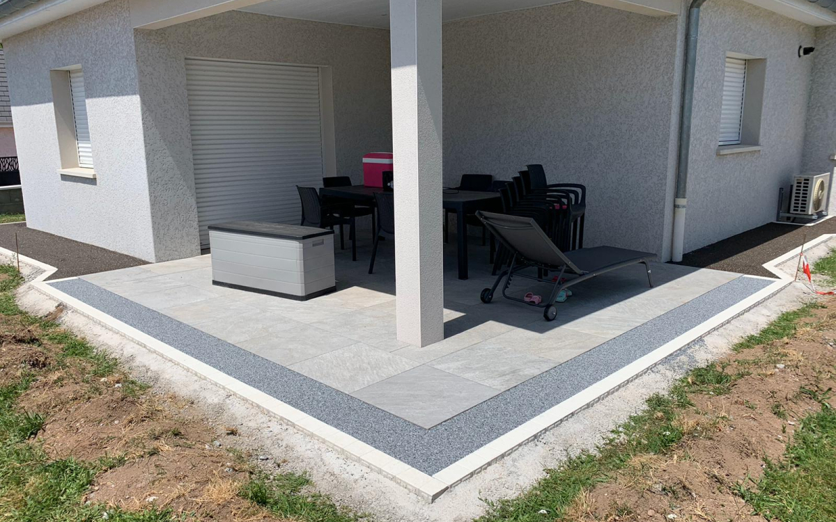 Ralisation Terrasse en Hydrostar et pavage dallage  Le Breuil  conue le 01/01/2019