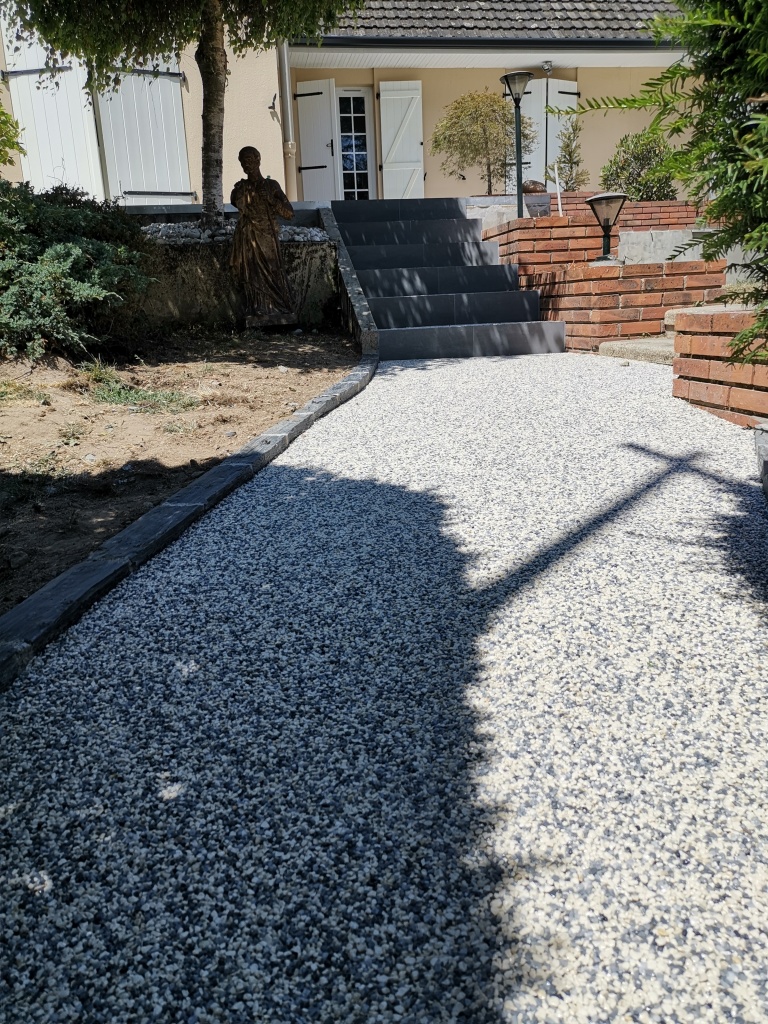 Cration Terrasse en grs crame et Hydrostar - Allier ralise le 22/02/2021