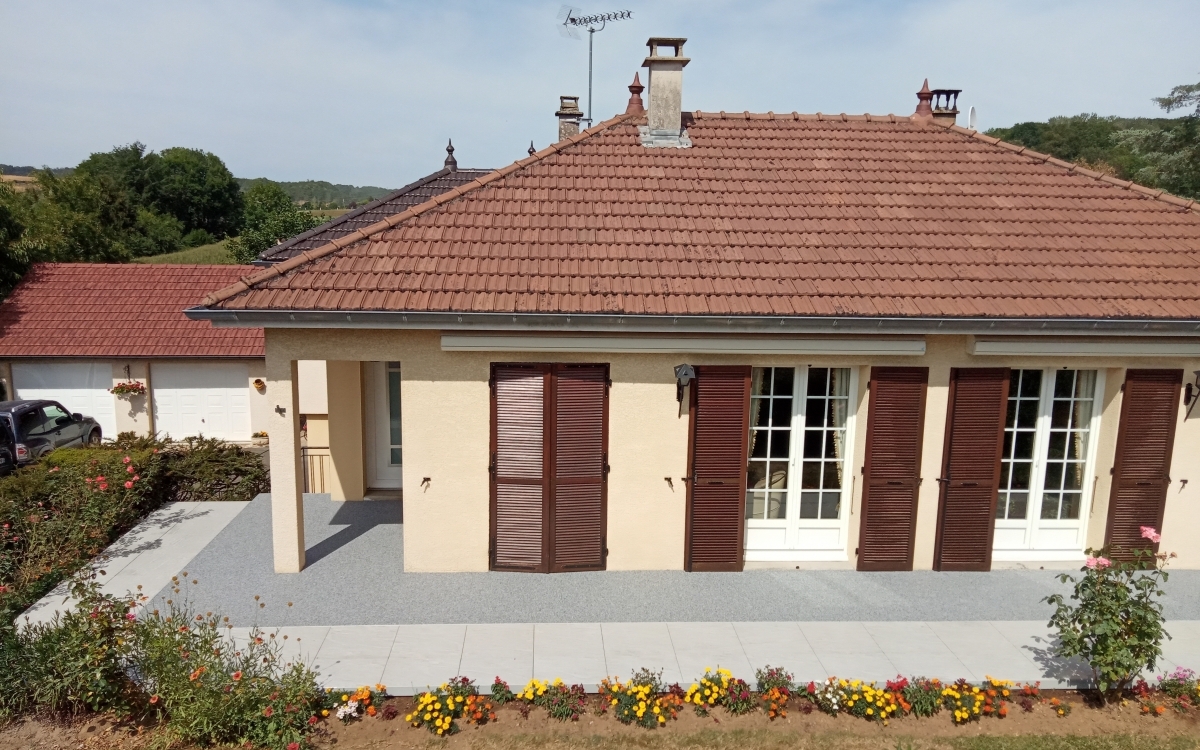 Création Terrasse en Hydrostar® et terrasse sur plots à scey sur saone réalisée le 22/07/2019