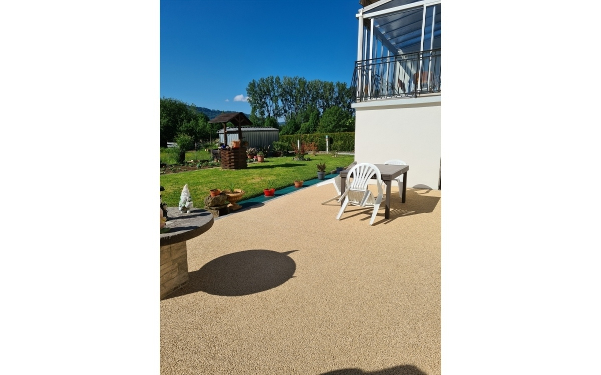 Ralisation Terrasse en Minralstar  et Pav la couture - Cantal conue le 02/07/2021