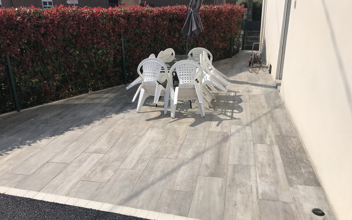 Cration Terrasse en grs crame  FRICOURT ralise le 24/09/2021