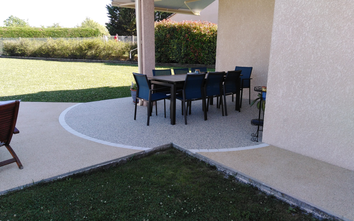 Cration Terrasse en Hydrostar, Minralstar  et Pav la couture  LE GARRIC conue le 30/09/2021