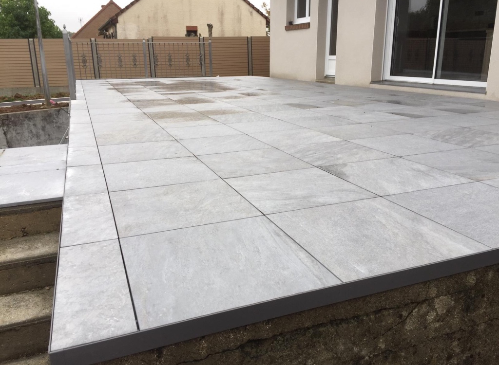 Conception Terrasse en dallage multiformat r�alis�e le 09/12/2021