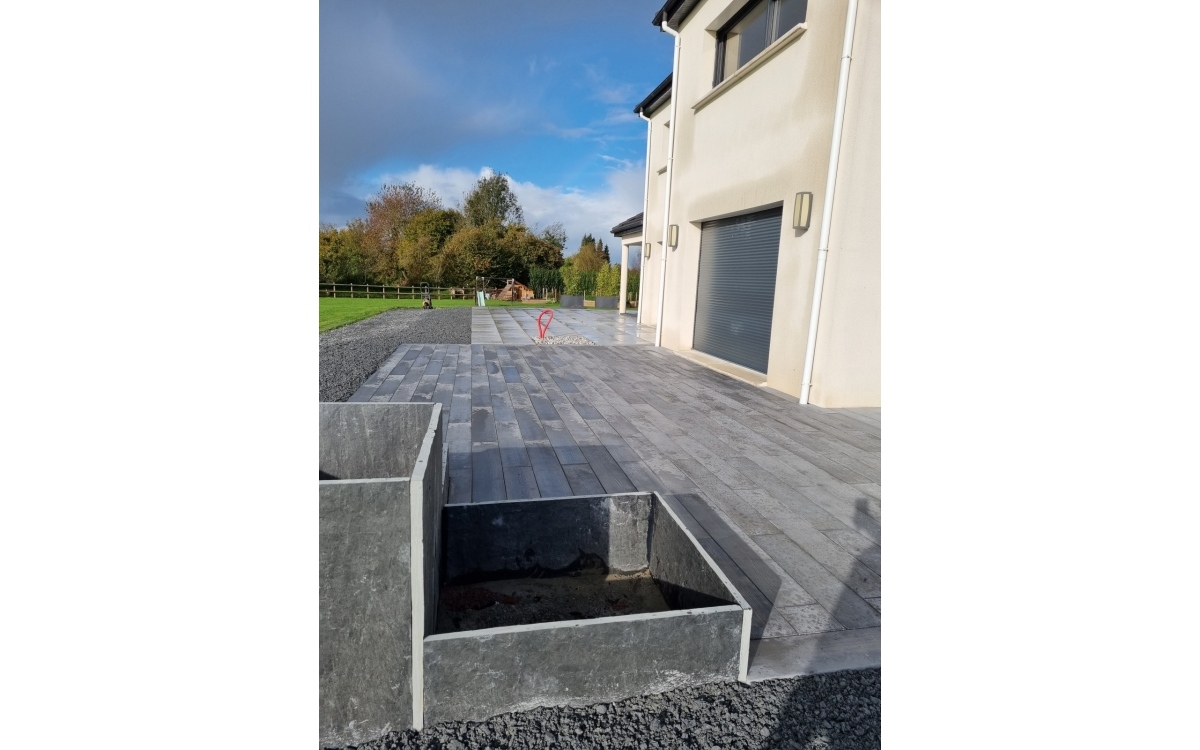 Création Terrasse en Boibé® et grès cérame à Beuzeville conçue le 31/10/2021