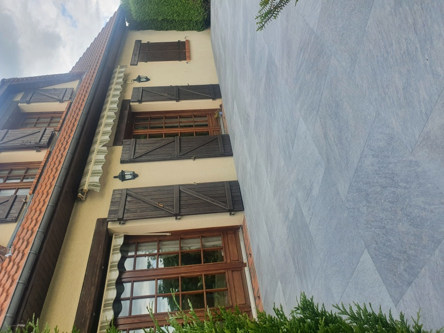 Conception Terrasse en grs crame  Boos ralise le 20/07/2022