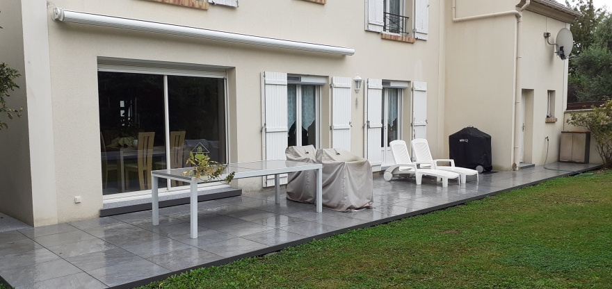 Cration Terrasse en grs crame  QUINCY SOUS SENART ralise le 12/09/2021