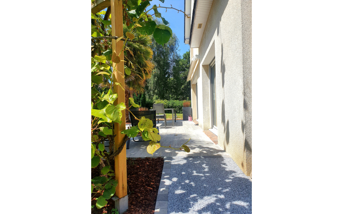 Cration Terrasse en grs crame  Boos ralise le 22/07/2022