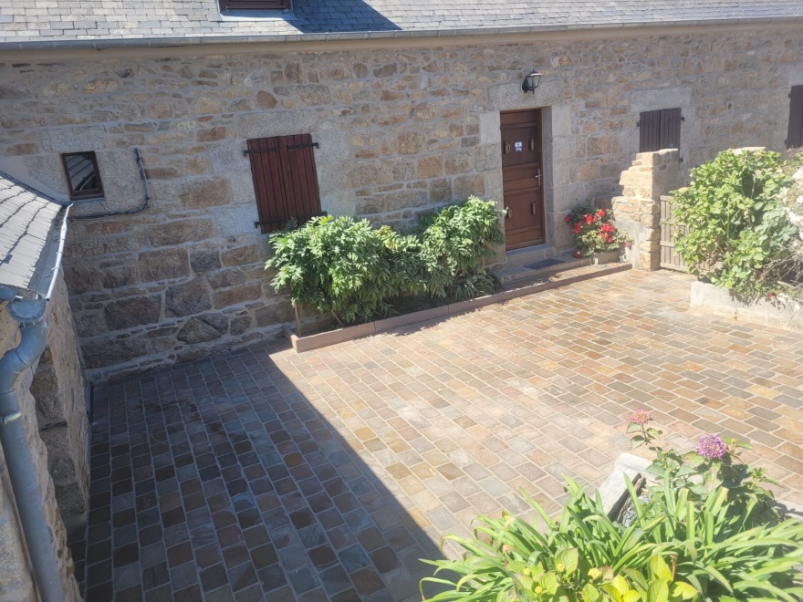 Cration Terrasse en pavage dallage conue le 17/10/2022