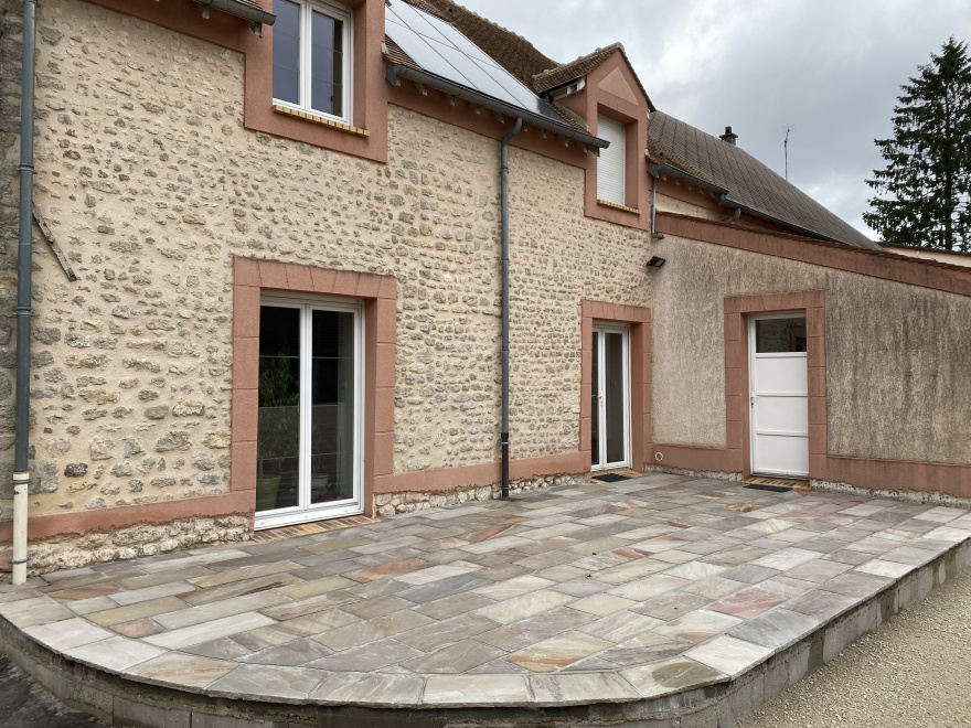 Ralisation Terrasse en pavage dallage  Sermaises cre le 27/10/2021