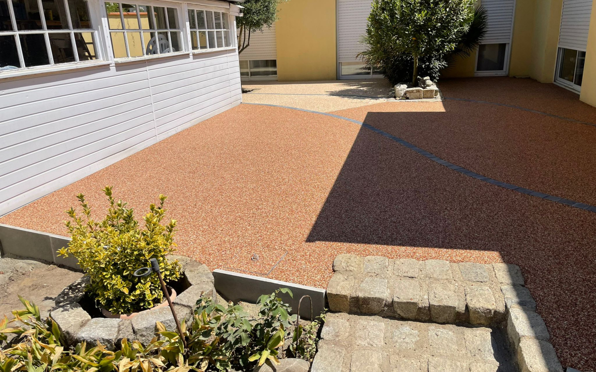 Cration Terrasse en Hydrostar et Pav la couture  LUCBARDEZ ET BARGUES ralise le 12/01/2023