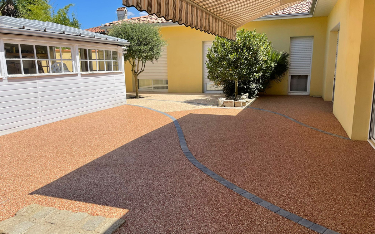 Cration Terrasse en Hydrostar et Pav la couture  LUCBARDEZ ET BARGUES ralise le 12/01/2023