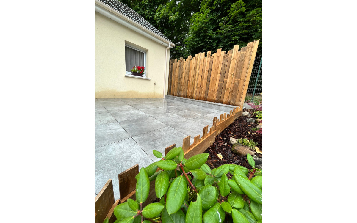 Ralisation Terrasse en grs crame - Somme cre le 03/03/2023