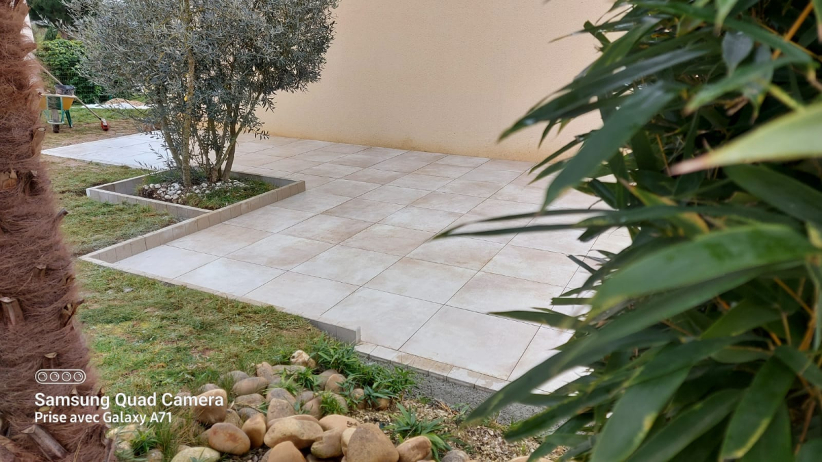 Ralisation Terrasse en terrasse sur plots - Drme cre le 03/03/2023