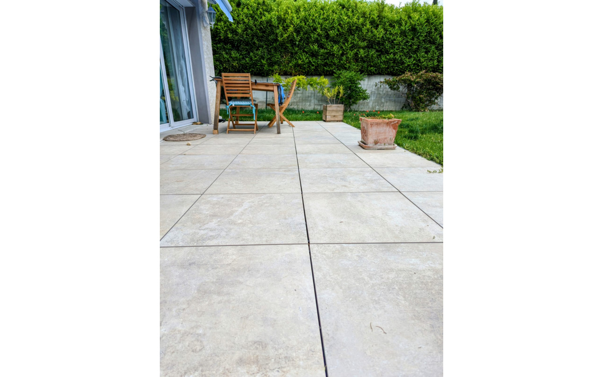 Cration Terrasse en grs crame  MONTELIMAR ralise le 31/05/2023