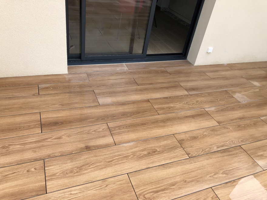 Ralisation Terrasse en grs crame  Saint Cyr sur Loire cre le 03/08/2023
