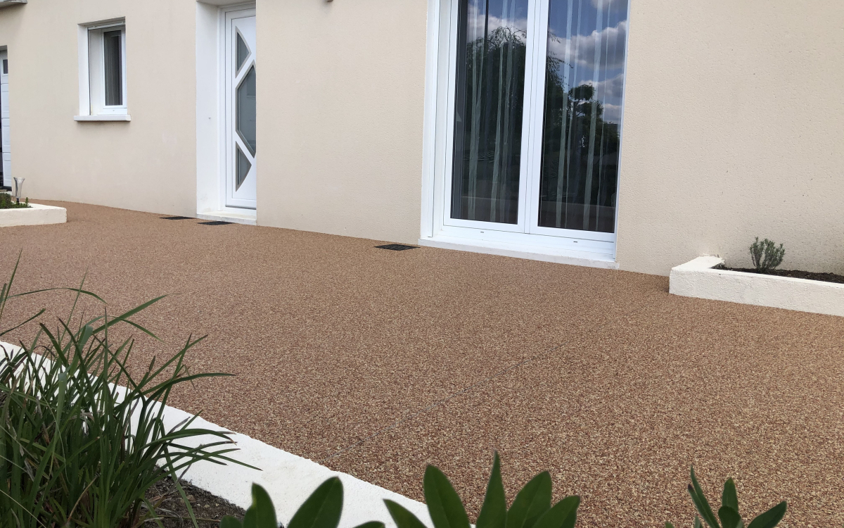 Cration Terrasse en Hydrostar  MARINGUES conue le 20/04/2023