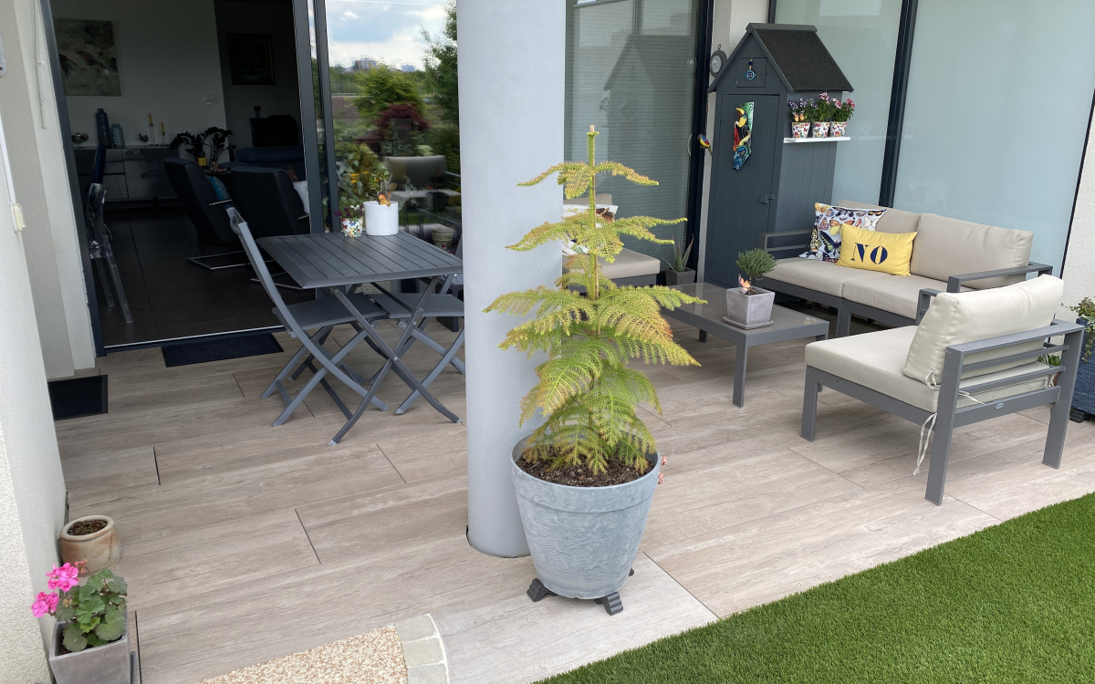 R�alisation Terrasse en gr�s c�rame, Hydrostar� et terrasse sur plots � CHOLET con�ue le 14/09/2023