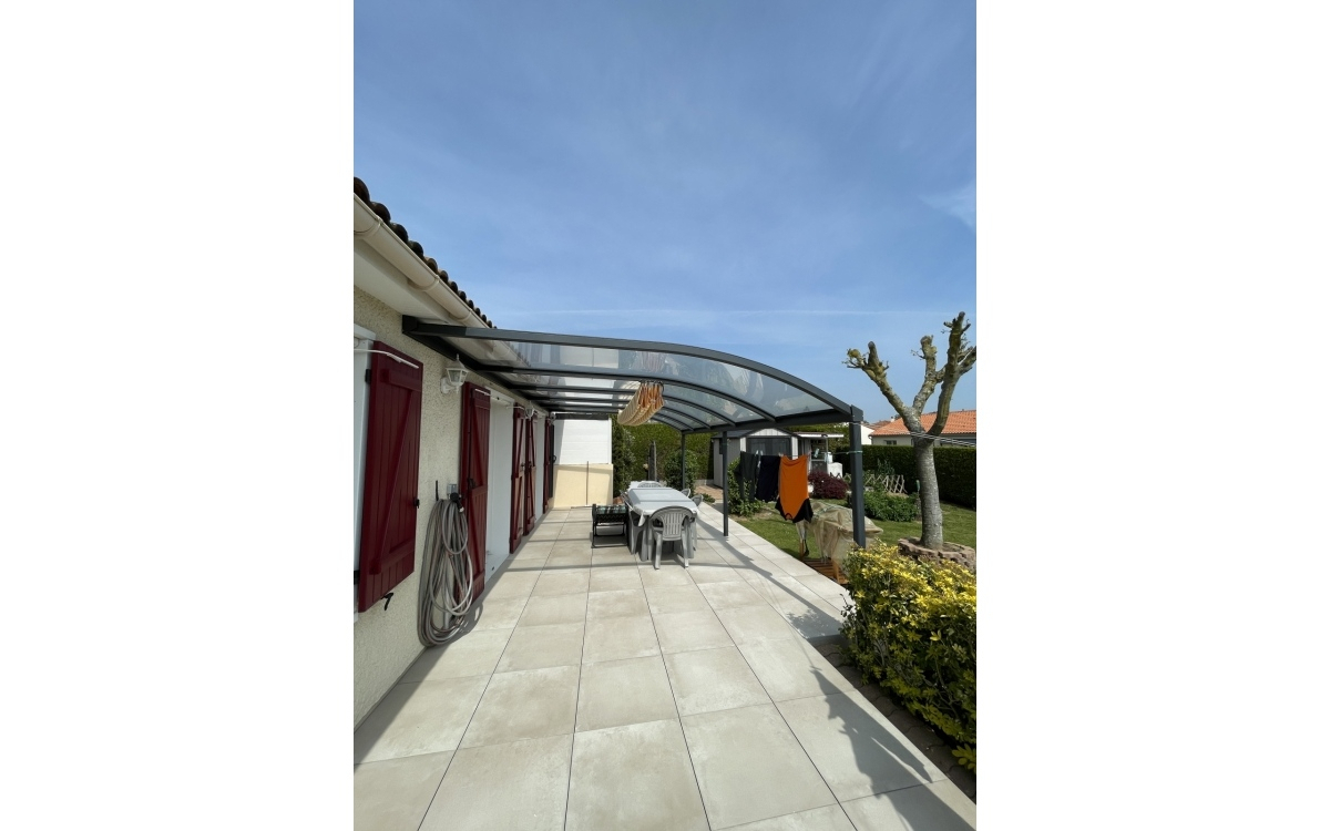 Conception Terrasse en bton decoratif, grs crame, pavage dallage et terrasse sur plots  LA TOURLANDRY ralise le 02/06/2023