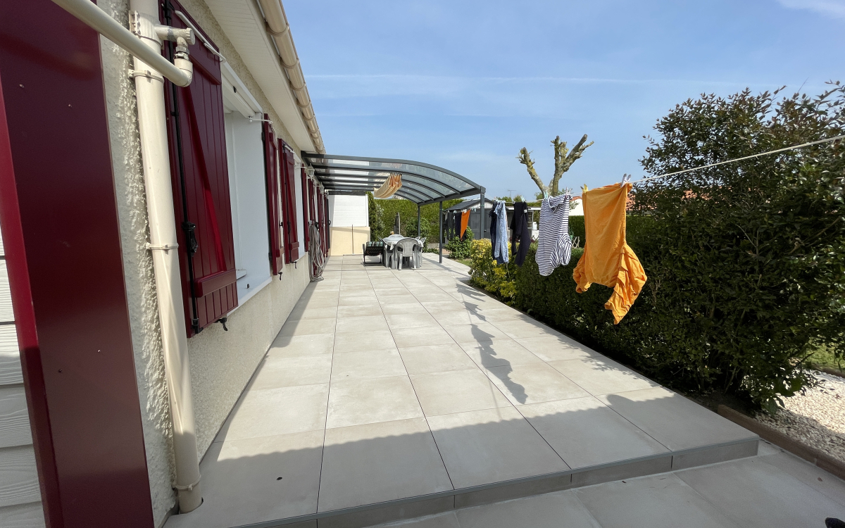 Ralisation Terrasse en bton decoratif, grs crame, pavage dallage et terrasse sur plots  LA TOURLANDRY cre le 02/06/2023