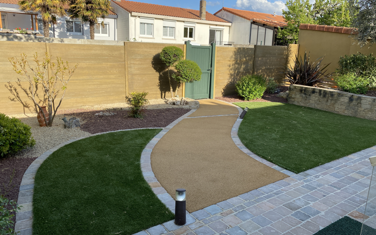 Ralisation Terrasse en bton decoratif, Dm green et pavage dallage  cholet conue le 26/04/2021