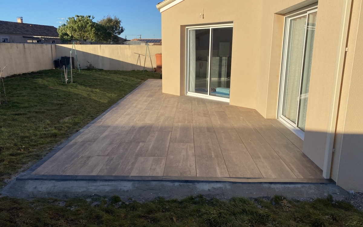 Ralisation Terrasse en grs crame et terrasse sur plots  St Christophe du bois conue le 23/02/2021