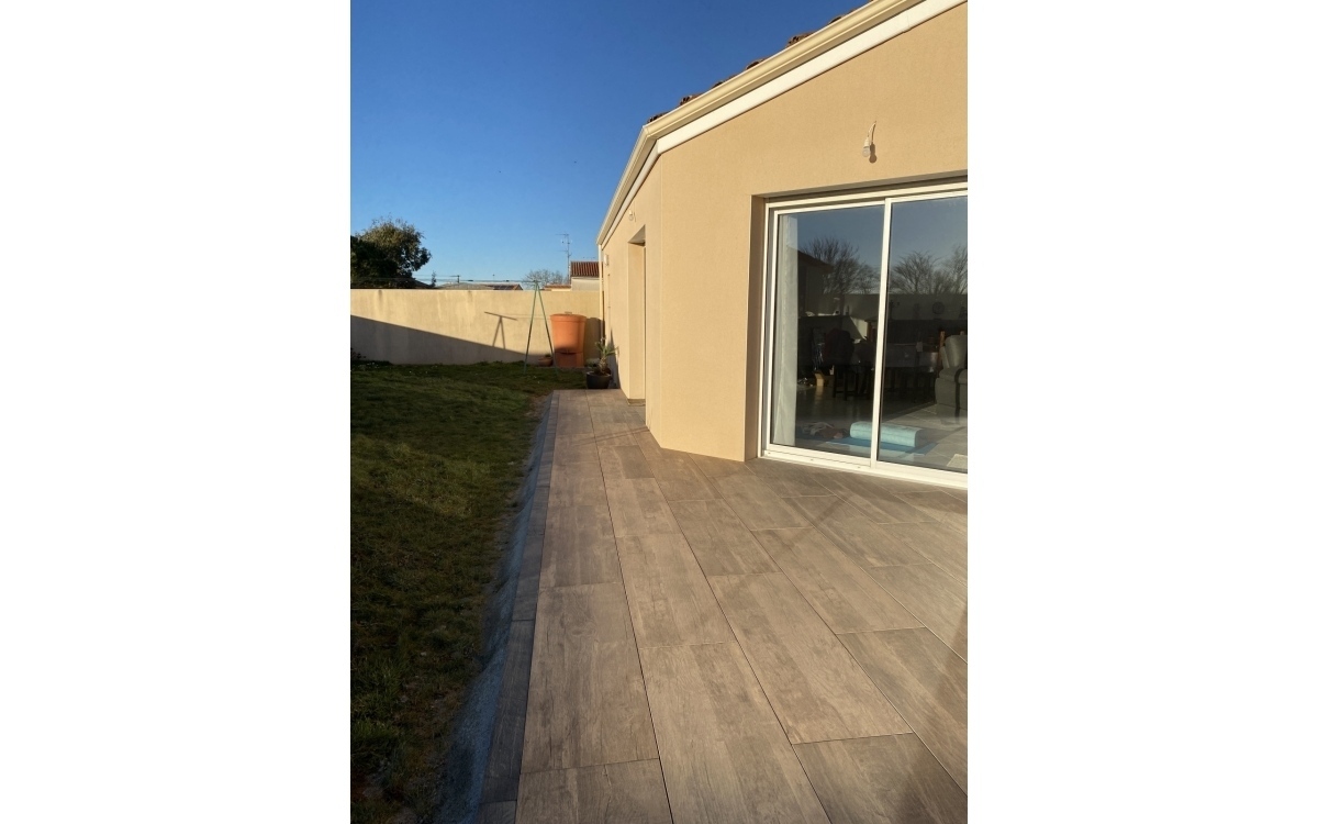 Ralisation Terrasse en grs crame et terrasse sur plots  St Christophe du bois conue le 23/02/2021
