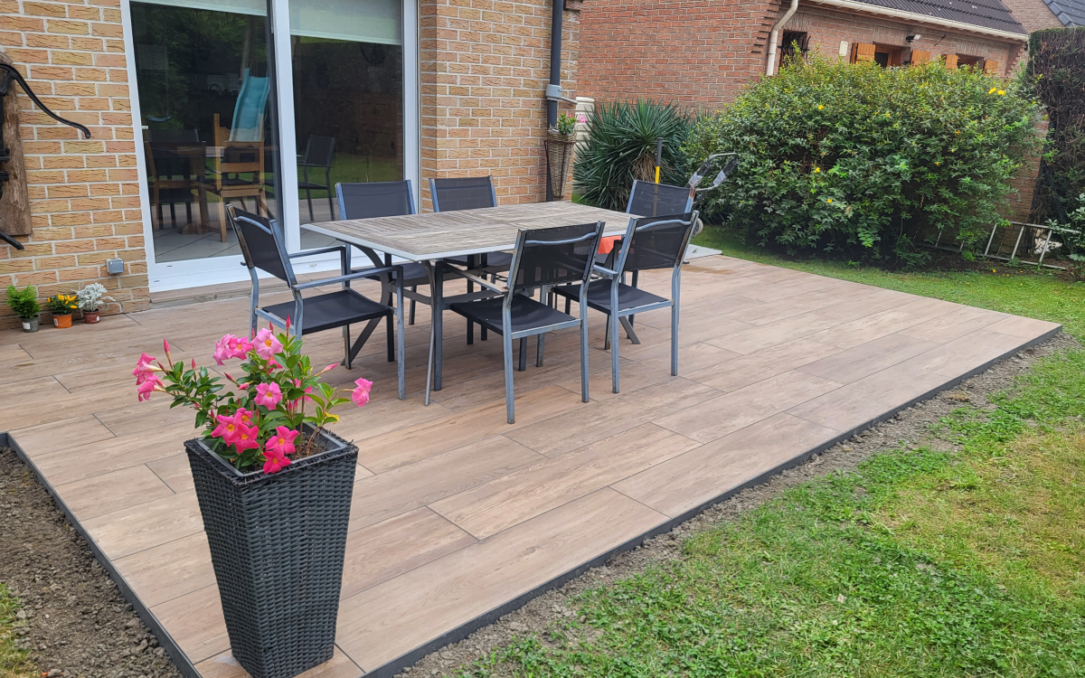 Cration Terrasse en dallage sur plots  COUDEKERQUE-BRANCHE  ralise le 28/09/2023