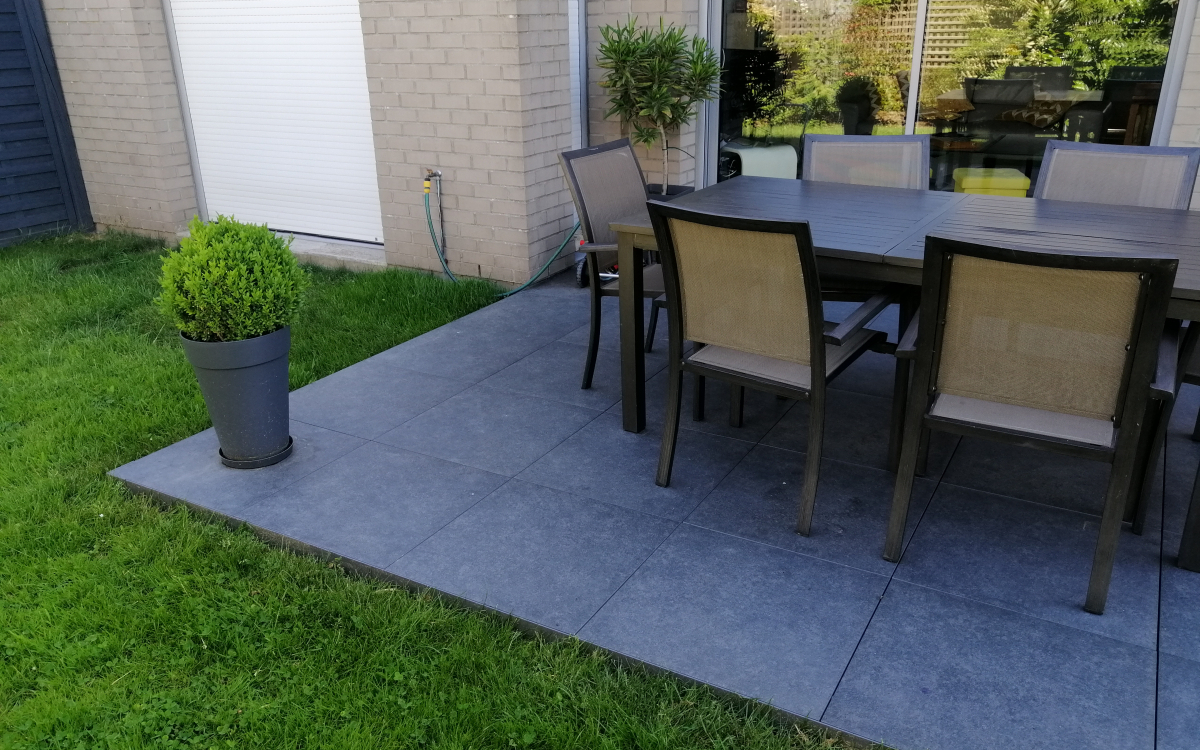 Cration Terrasse en dallage sur plots et grs crame  Villeneuve d'Ascq conue le 08/12/2021