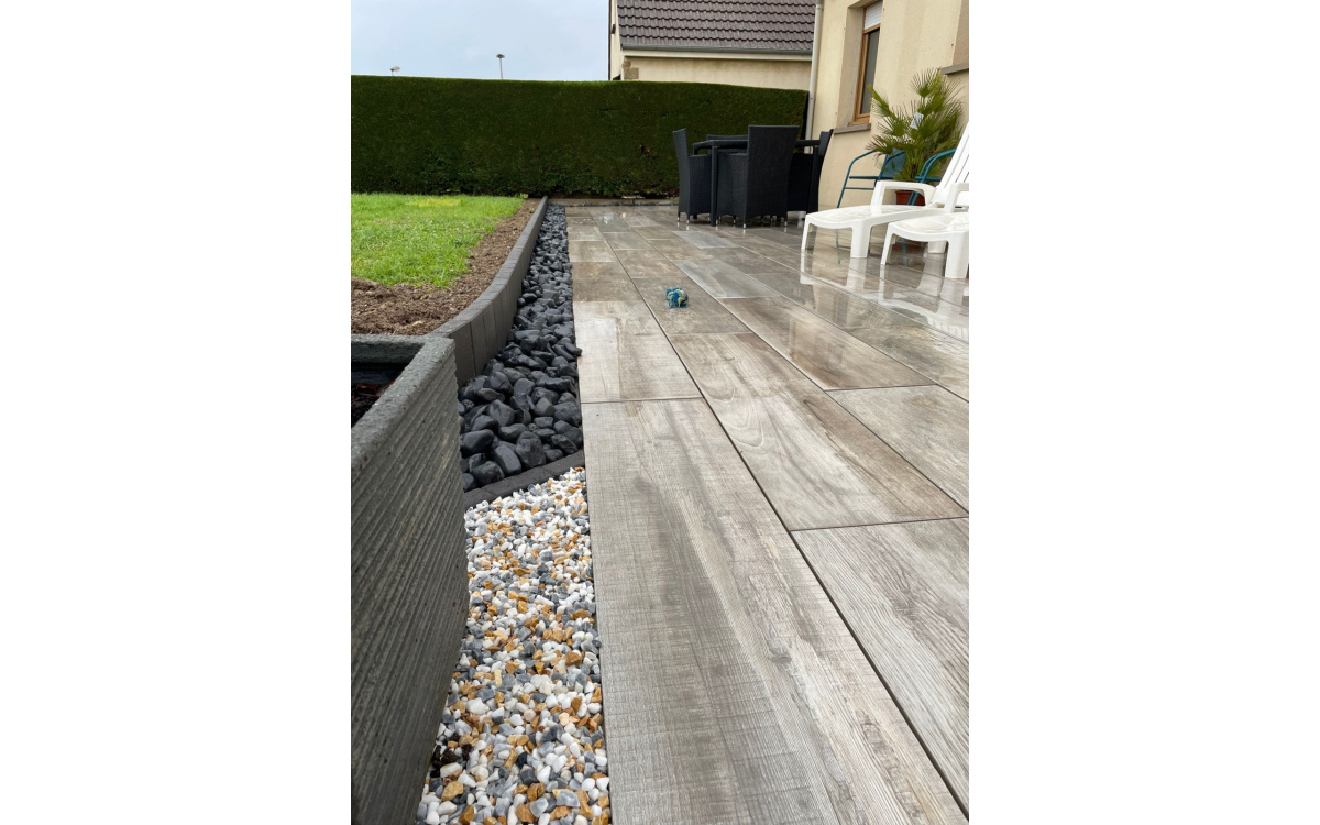 Cration Terrasse en grs crame  Granville ralise le 15/10/2023