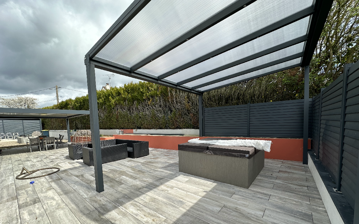 Cration Terrasse en dallage sur plots en grs crame  Bueil  Bueil ralise le 22/01/2024