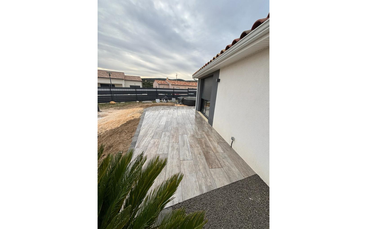 Ralisation Terrasse en grs crame - Drme conue le 24/01/2024